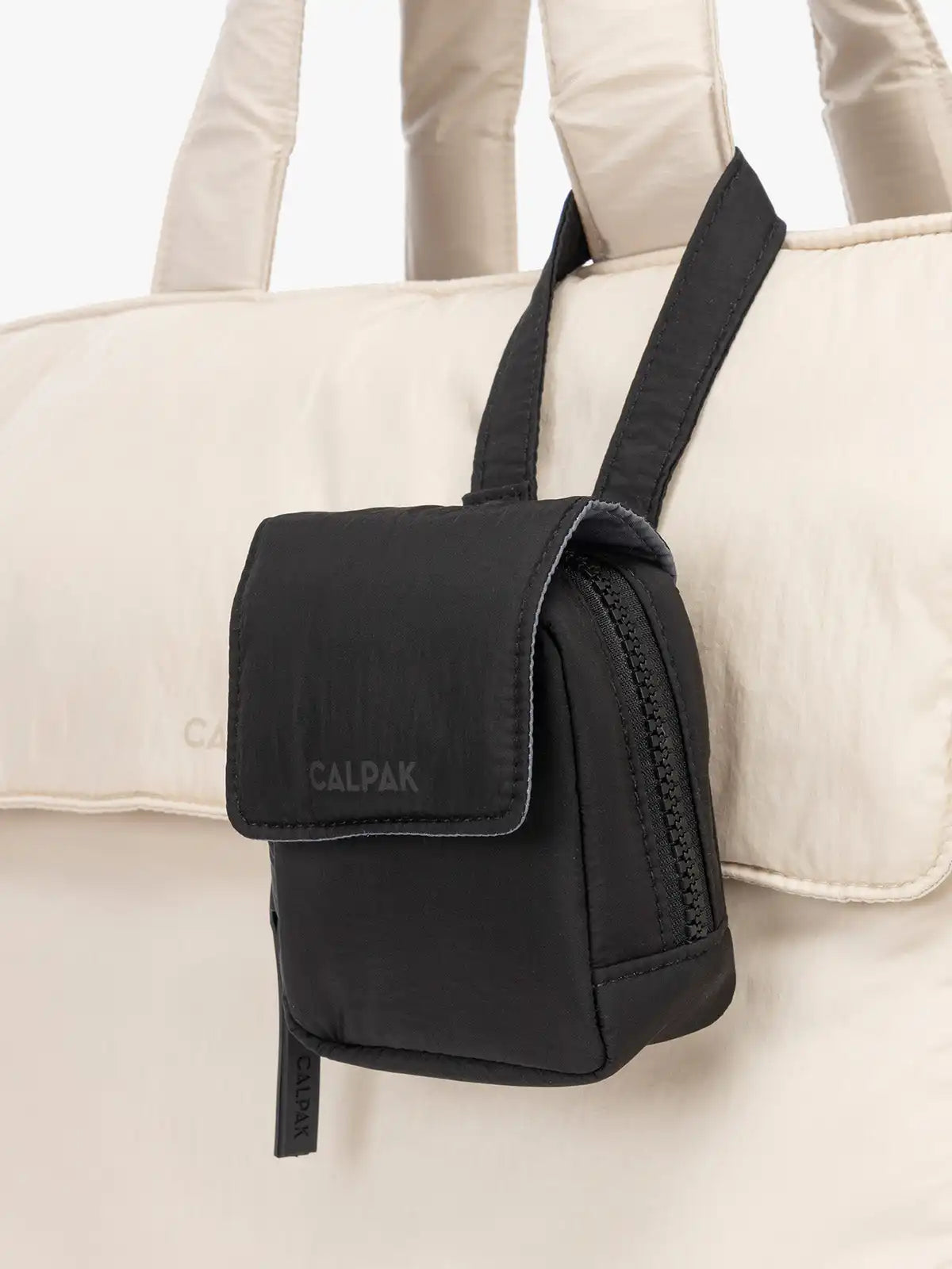 calpaktravelmaut.it.com